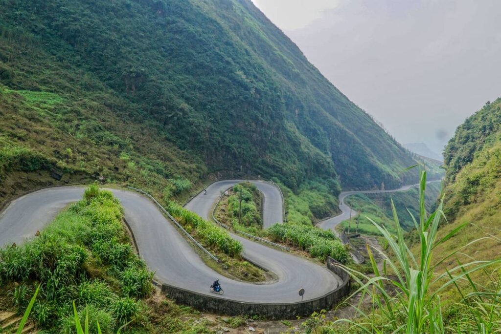 Tham Ma Pass - Ha Giang Loop